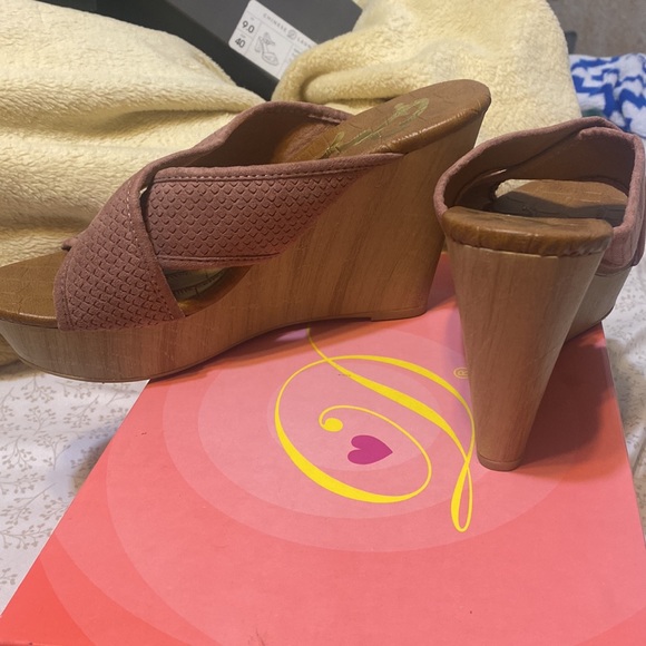 Blush pink color. New, never worn wedges. Size 8. - Picture 4 of 8